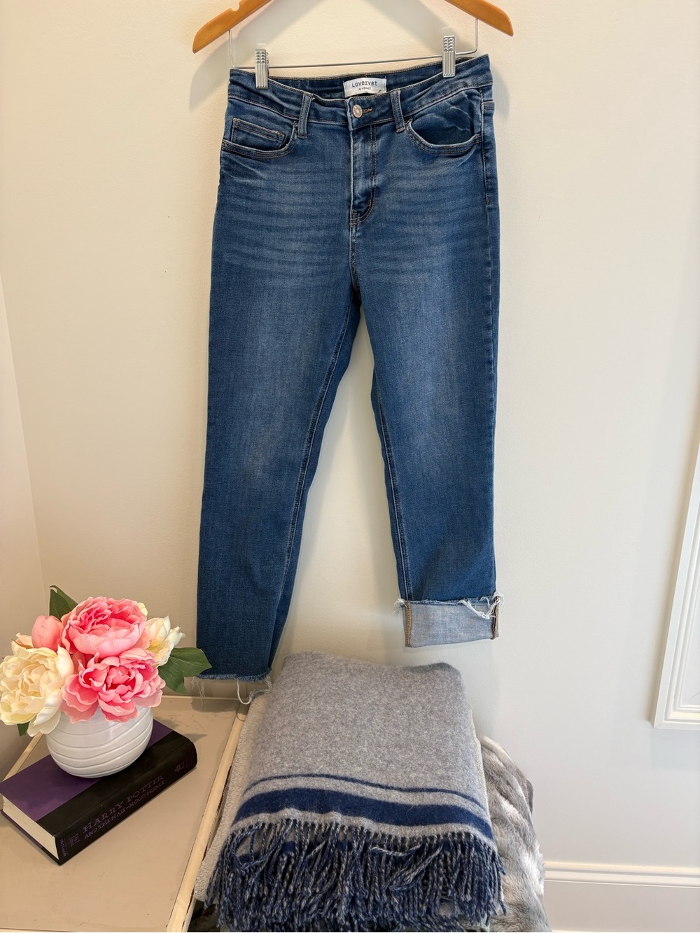 High-Rise Straight Jeans in Medium Blue with Frayed bottoms